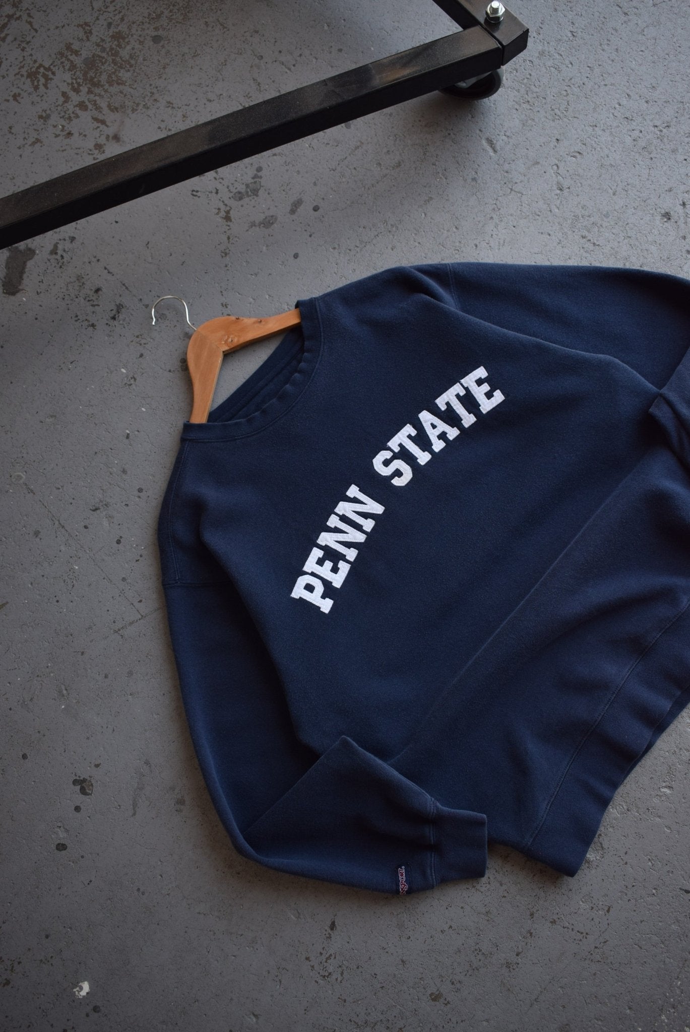 Vintage Penn State University Embroidered Crewneck (M) - Retrospective Store