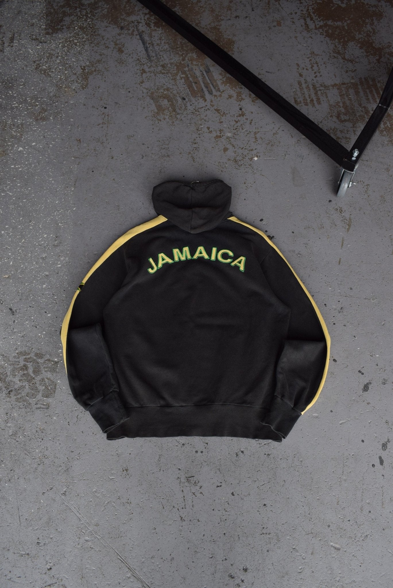 Puma jacket jamaica hotsell