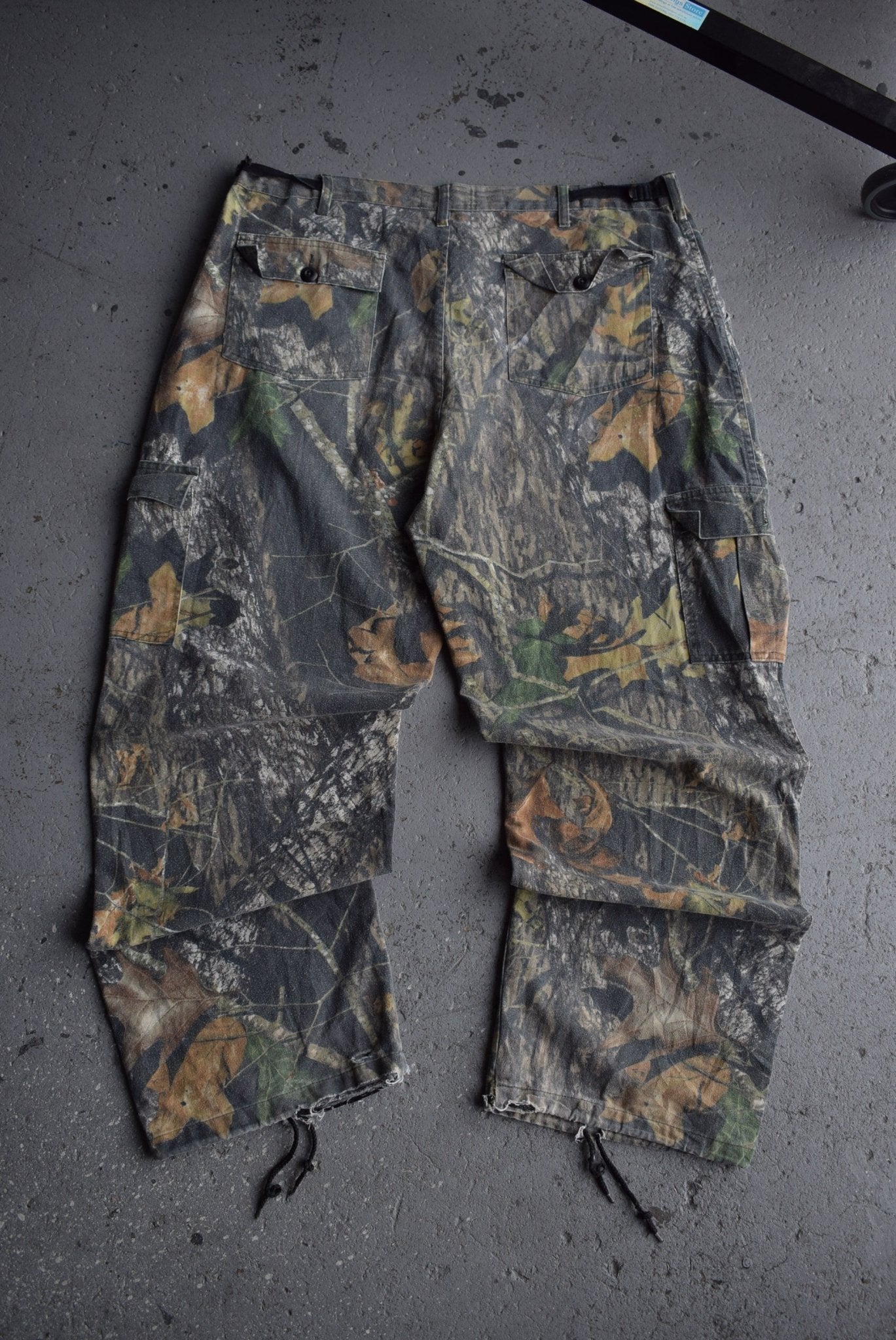 Vintage Real Tree Cargo Pants (40) - Retrospective Store