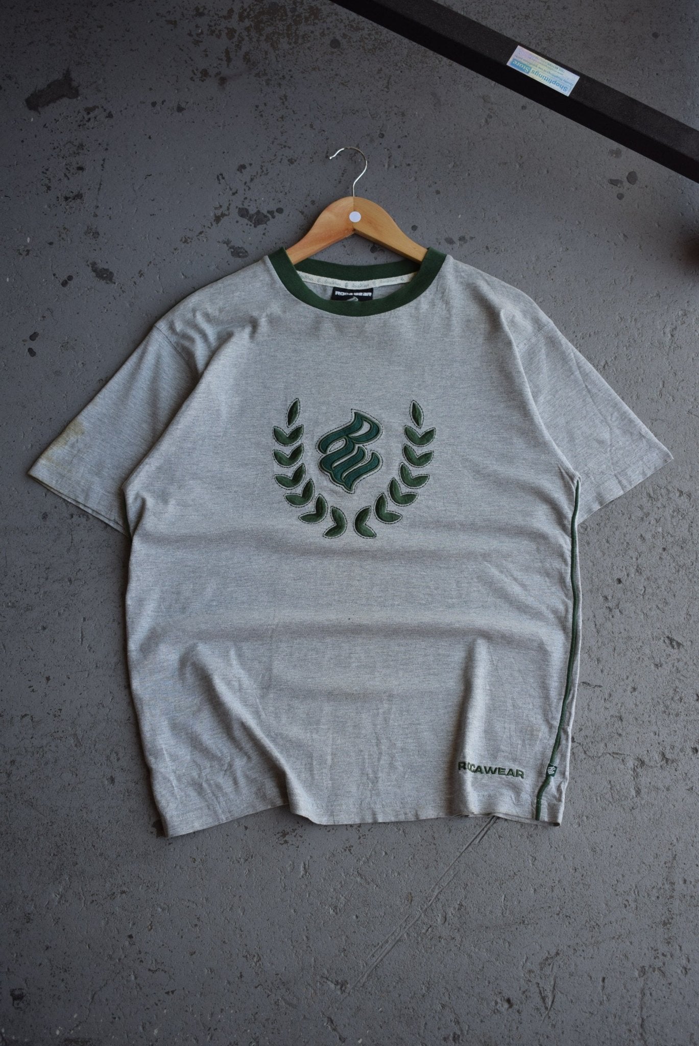 Vintage Rocawear Embroidered Tee (M/L) - Retrospective Store