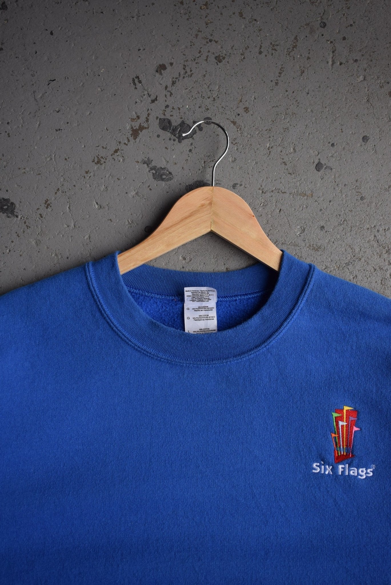 Vintage Six Flags Embroidered Crewneck (L) - Retrospective Store