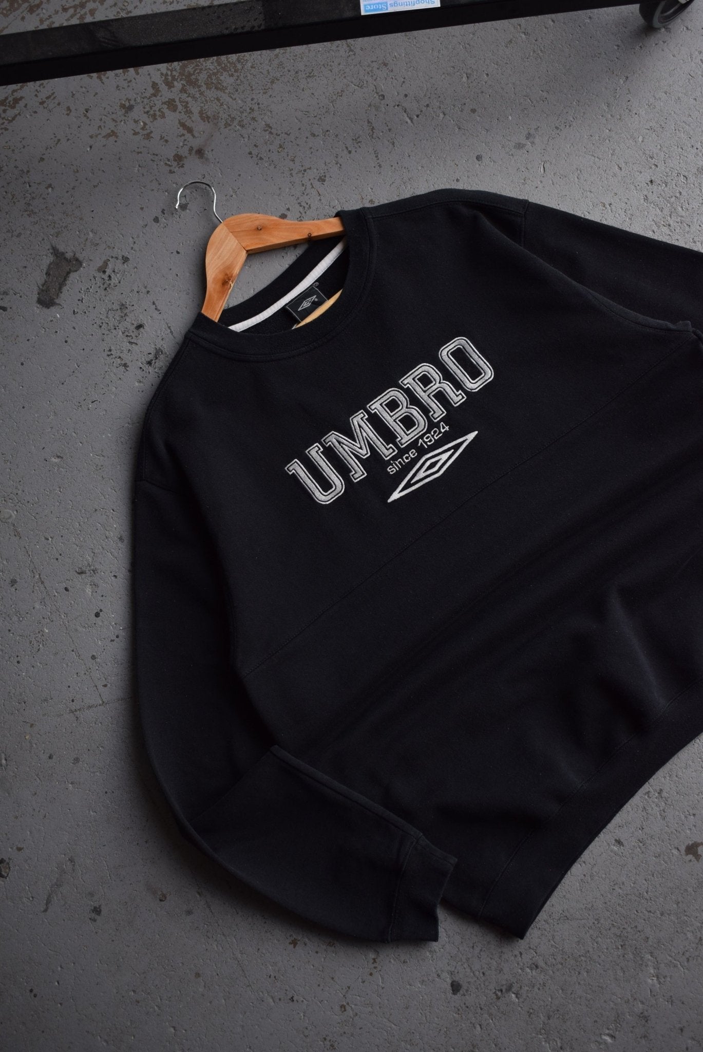 Vintage Umbro Embroidered Spellout Crewneck (L) - Retrospective Store