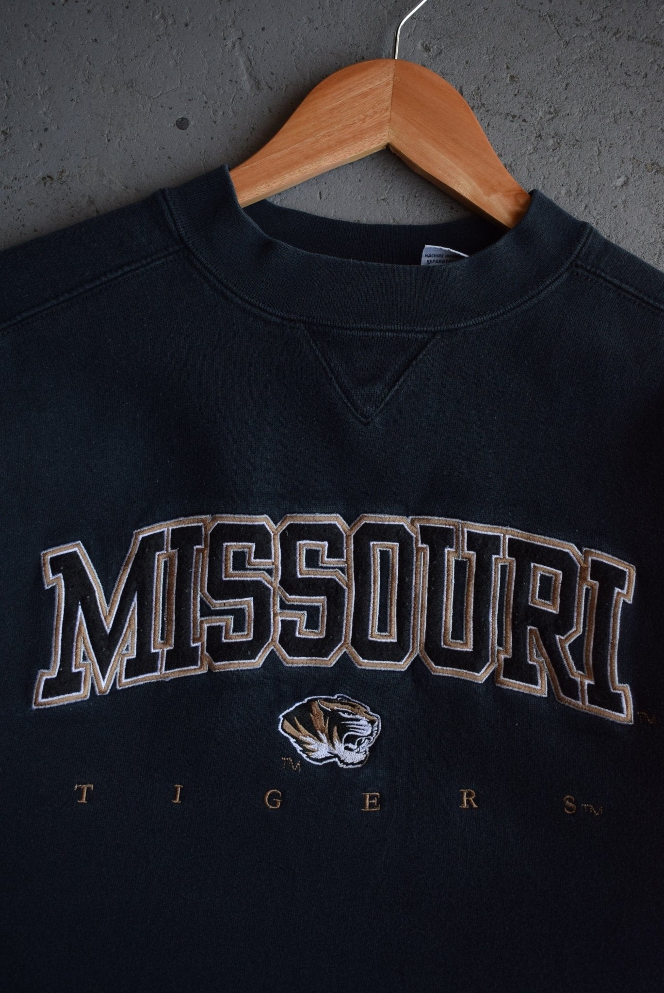 Vintage University of Missouri Tigers Embroidered Crewneck (M) - Retrospective Store